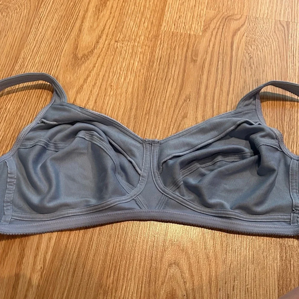 Bestform Wireless Full Coverage Comfort Bra‎ Blue Satin Trim Bow Detail 40DD